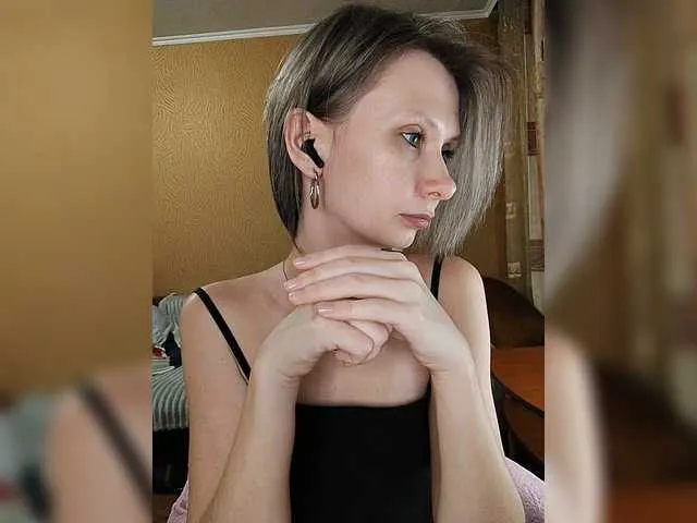 Offline prettyKris on BongaCams