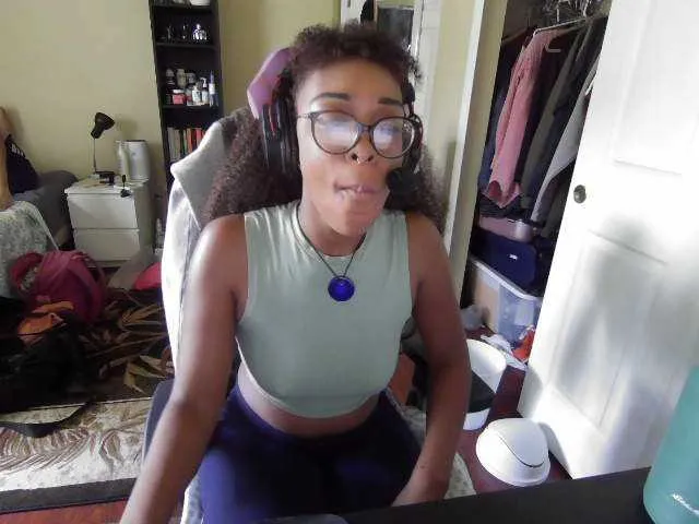 Offline ProductivePussy on BongaCams