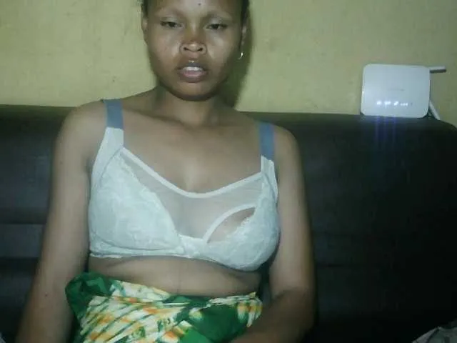 Freechat Pussy01lips on BongaCams