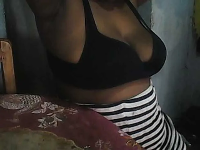 Freechat pussyblacky on BongaCams