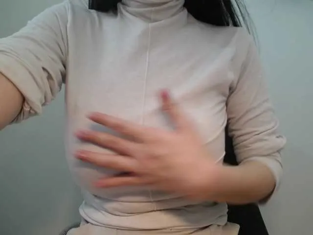 Offline QueenHot92 on BongaCams