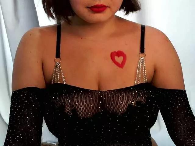 QueenTina from BongaCams