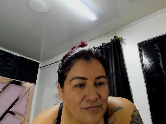 Offline RachelleWoods69 on BongaCams
