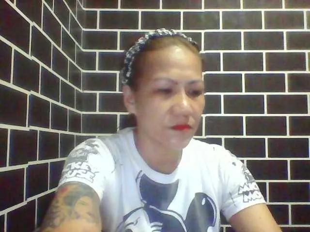 Rarra from BongaCams