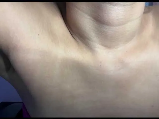 Offline redgirlpum on BongaCams