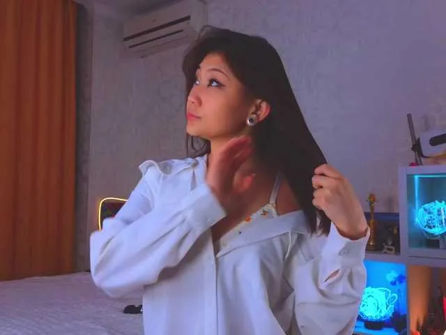 Offline RenaWong on BongaCams