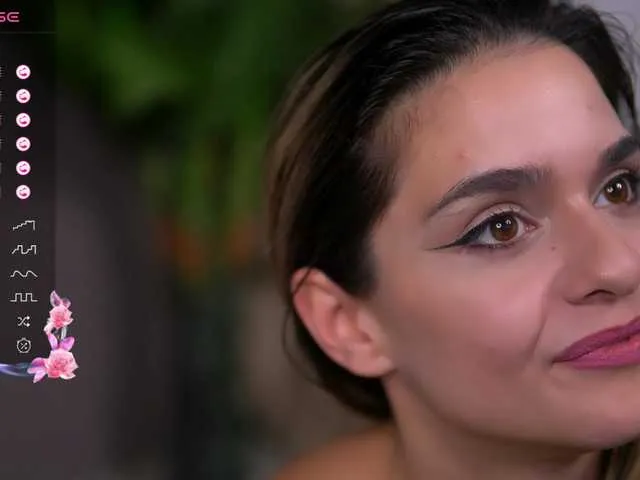 Offline RobertaRosetti on BongaCams