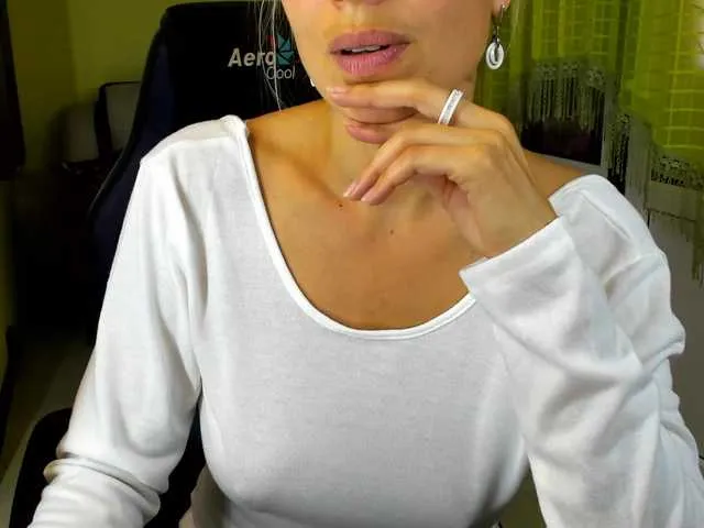 rocsi79 on BongaCams