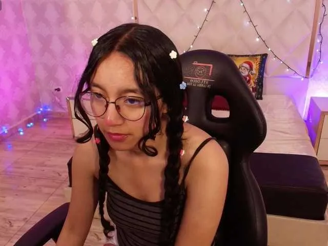 Offline rosee-tay1 on BongaCams