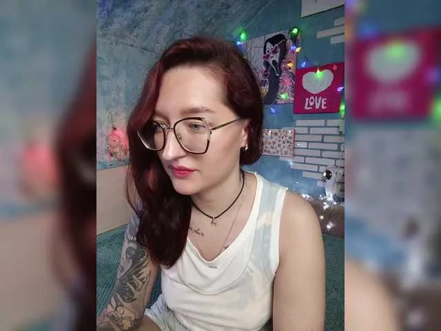 Offline Rosia-Guess on BongaCams