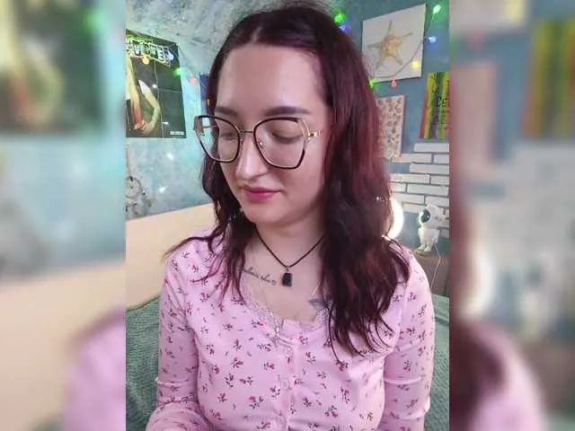 Offline Rosia-Guess on BongaCams