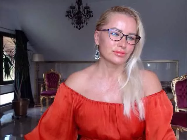 Offline rossalinda on BongaCams