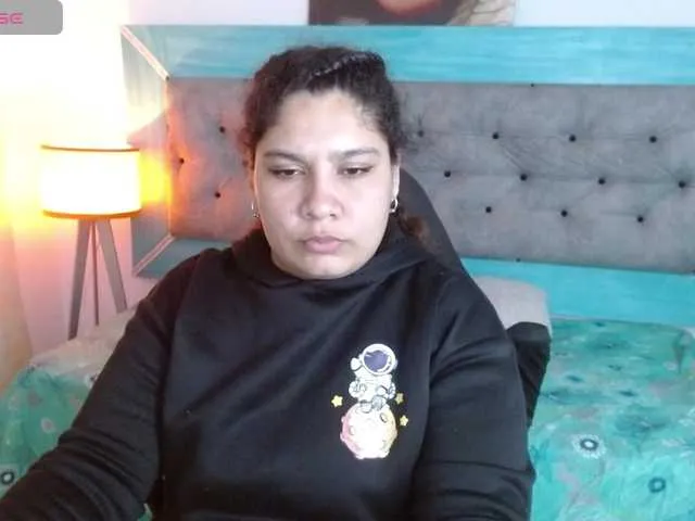 Freechat ROXIEE on BongaCams