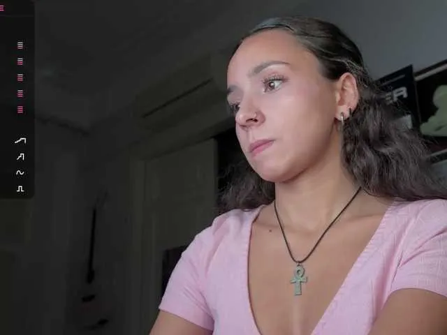 Offline roxieflexie on BongaCams