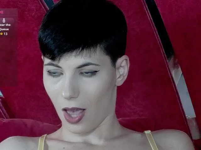 RoxxyRouge on BongaCams 