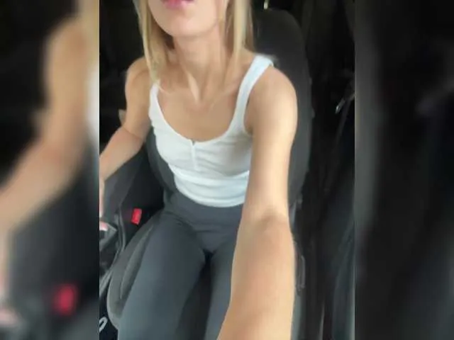 Freechat RoxyJet on BongaCams