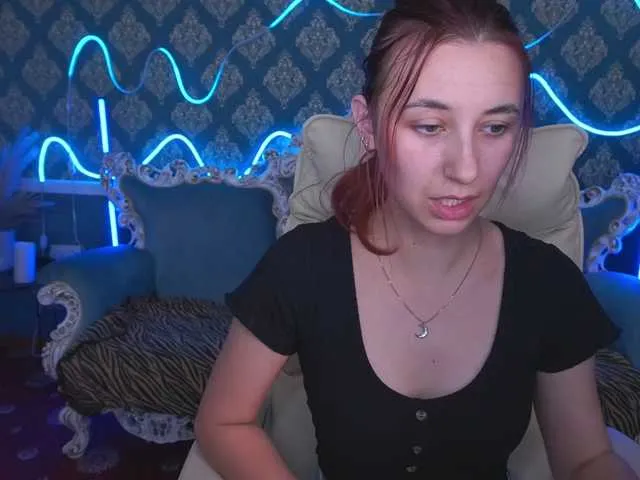 Offline RoxyRayy on BongaCams