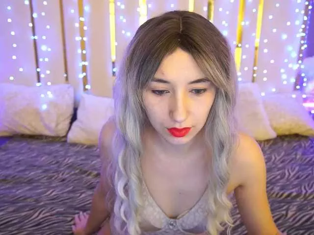 Offline RoxyRayy on BongaCams