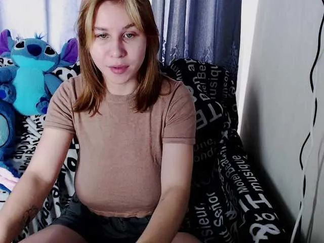 Freechat RoyAngela on BongaCams