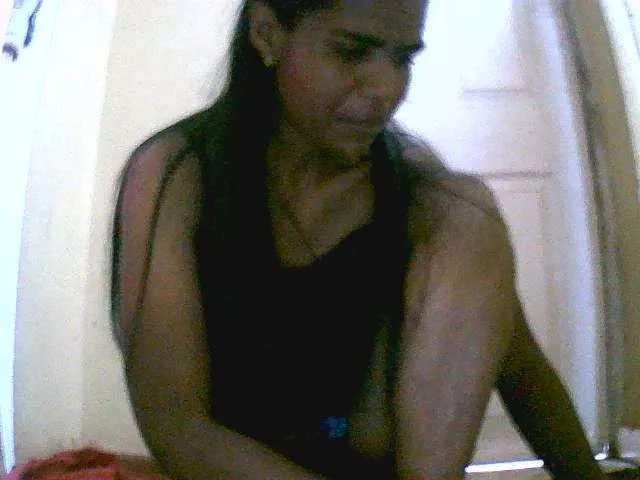 Offline Royblackhot on BongaCams