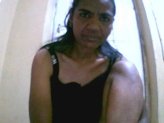 Offline Royblackhot on BongaCams