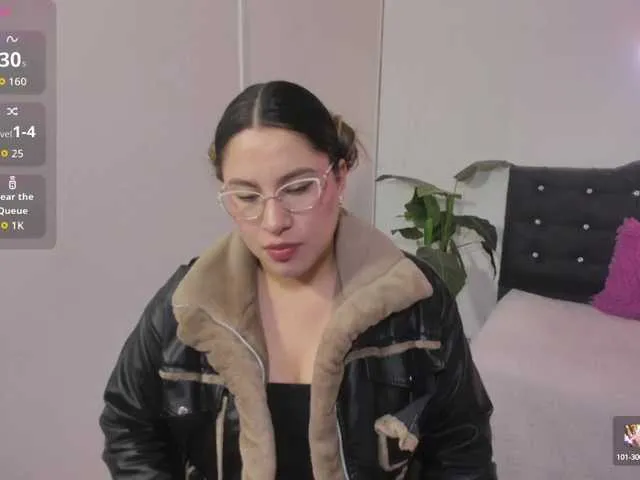 Freechat SAAYA-TAY on BongaCams