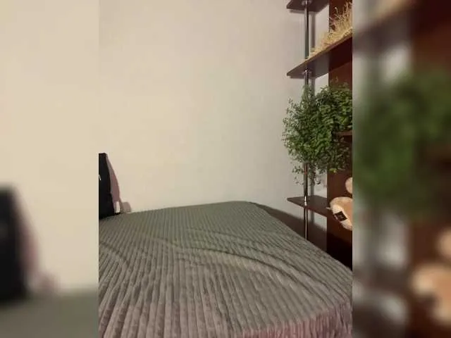 Offline Saliss1 on BongaCams