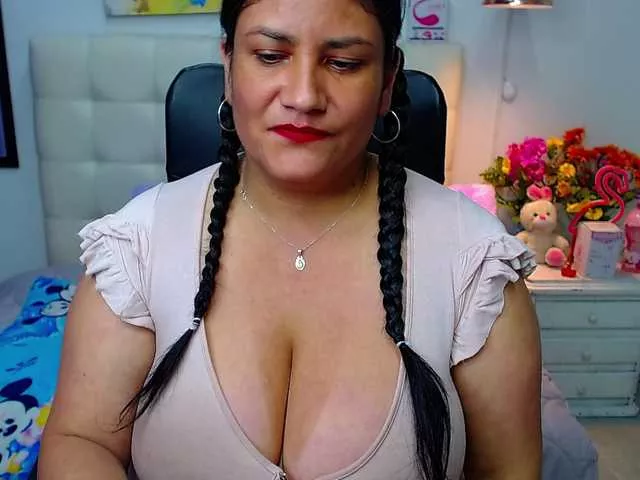 Offline salomex on BongaCams