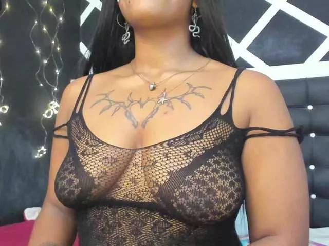 Sara-Graham from BongaCams