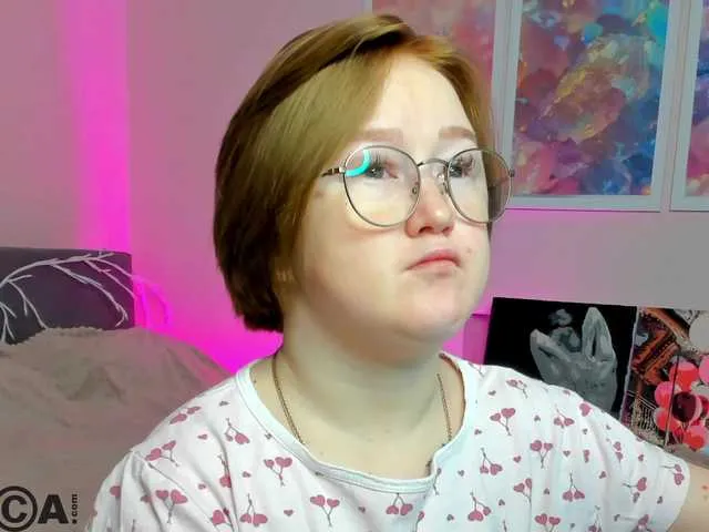 Offline Sara-Moor on BongaCams