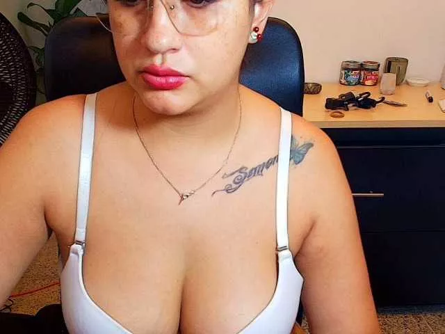 Offline sara401 on BongaCams