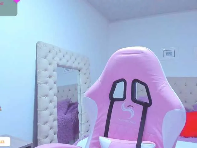 Offline SarahFox on BongaCams