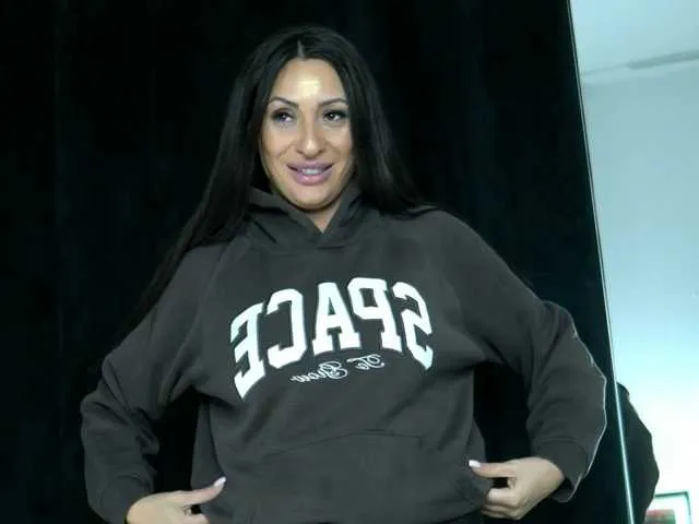 Freechat SarahMystique on BongaCams