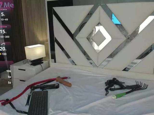 Offline Scarletthomas on BongaCams