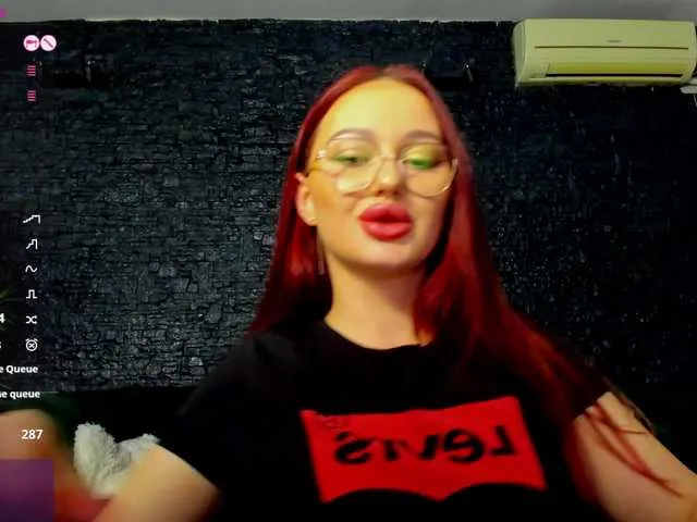 Offline ScarlettVibe on BongaCams