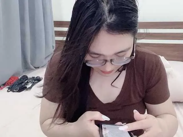 Offline Selena295 on BongaCams