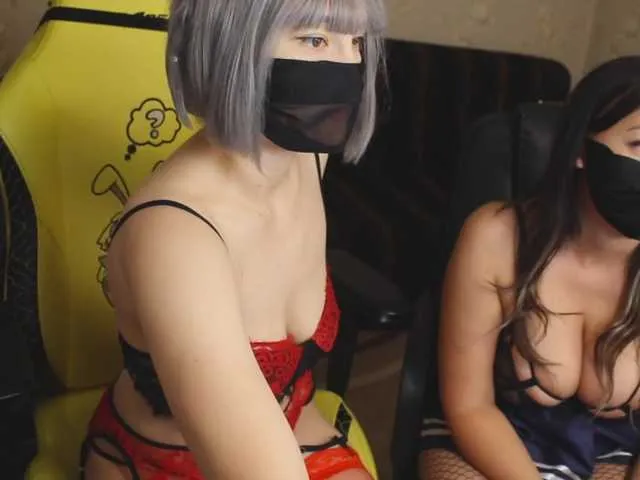 Freechat sexlove12002 on BongaCams