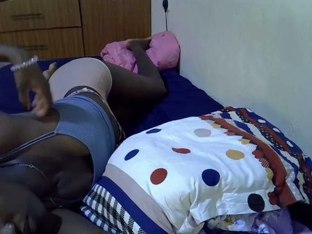 Offline sexxy-maya1 on BongaCams