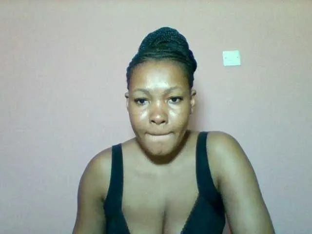 Sexyapple2002 on BongaCams