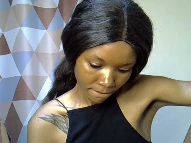 Offline Sexyroses on BongaCams