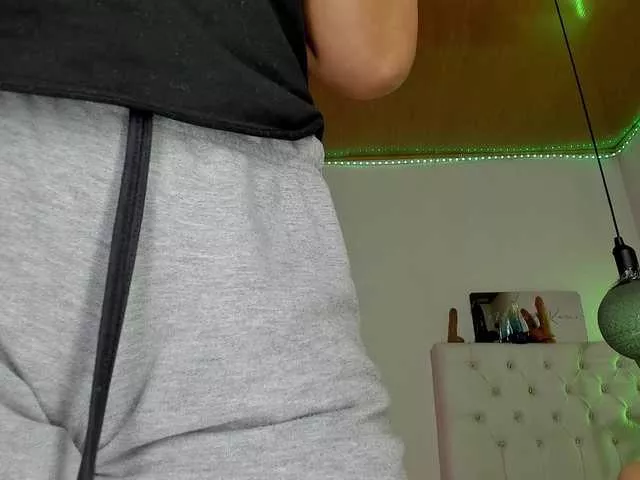 Offline Shannon-kane on BongaCams