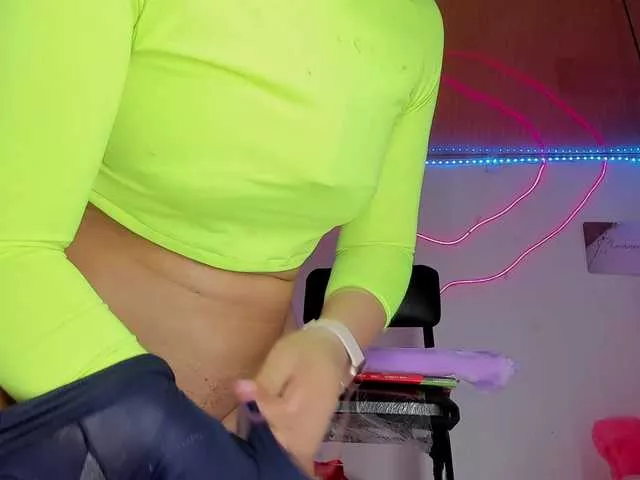 Offline Shannon-kane on BongaCams