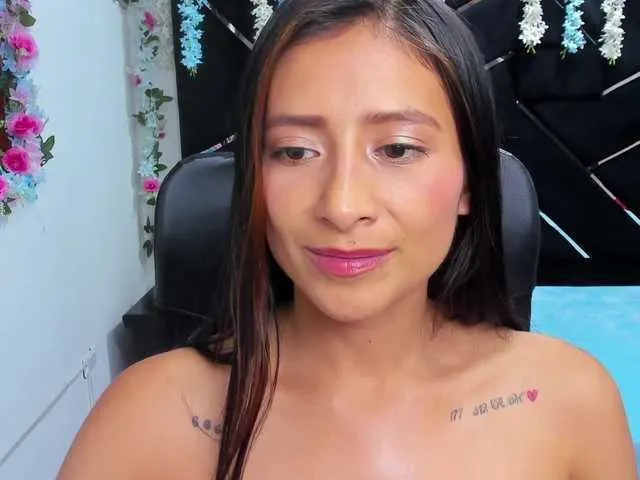 Offline SharlotRodriguez on BongaCams