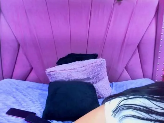 Offline SharlotRodriguez on BongaCams