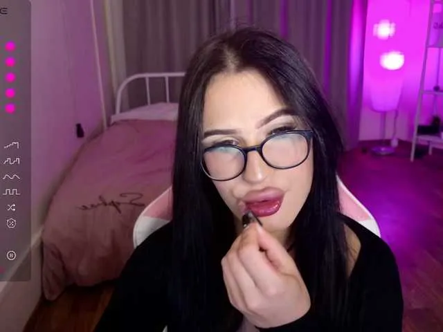 Offline ShauLisse on BongaCams