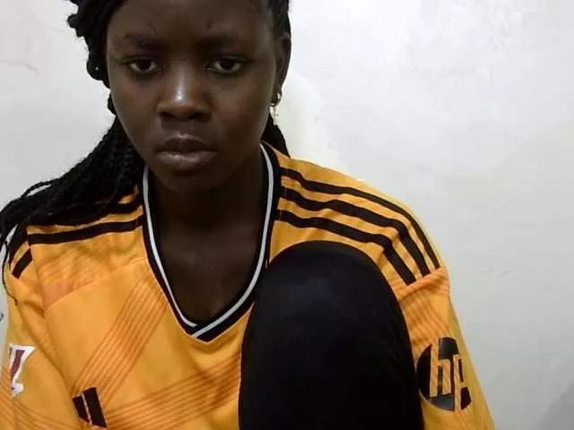 Shaz33 on BongaCams