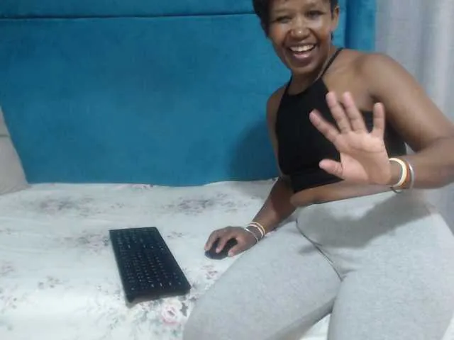 Offline Sheila80 on BongaCams