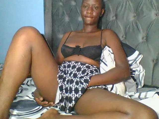 Offline Silentqueen93 on BongaCams