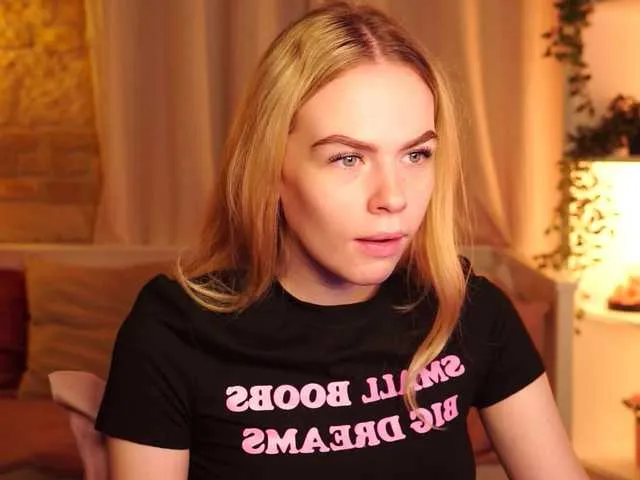 Offline SnowwBarbie on BongaCams