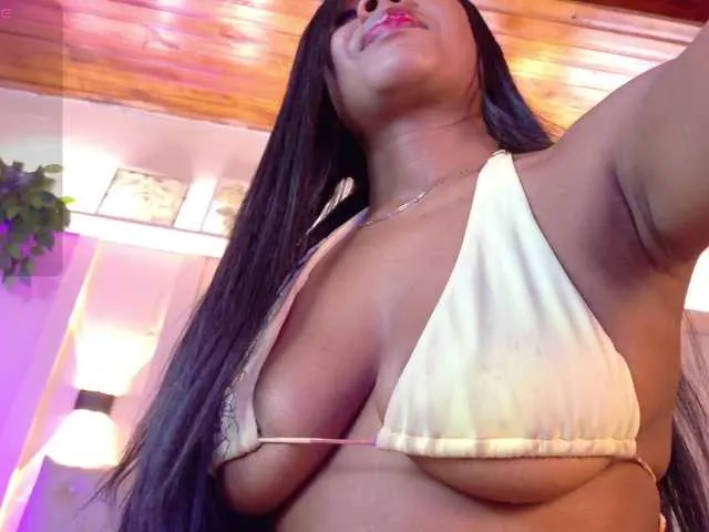 Freechat sofia-ebony on BongaCams